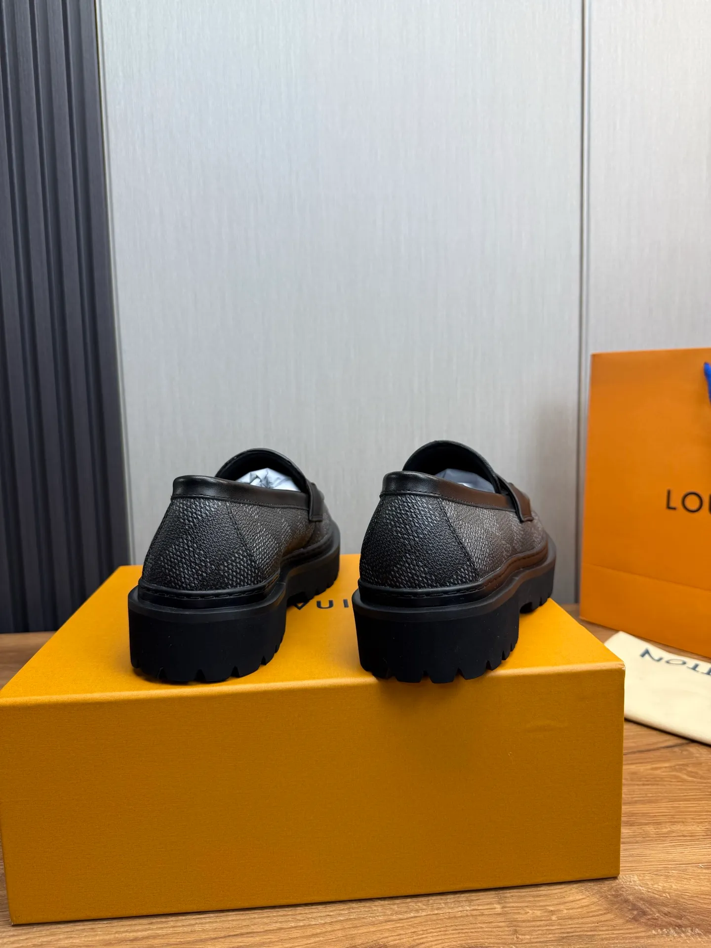 Men's shoes 💰640💰 LV. - Men's business casual leather shoes, top quality cow products. 1:1 shipment ⬆️Luxury and noble 👞All imported original brand leather materials, just to create a more comfortable wearing experience, upper: original cowhide ➕Imported full cow lining, original outsole ✔️36-45 (38.45 non-refundable)